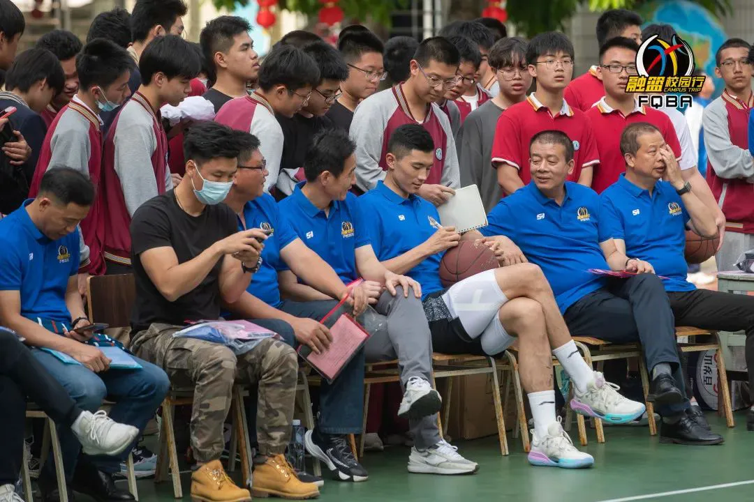 刻苦训练篮球时如何避免受伤的建议_2